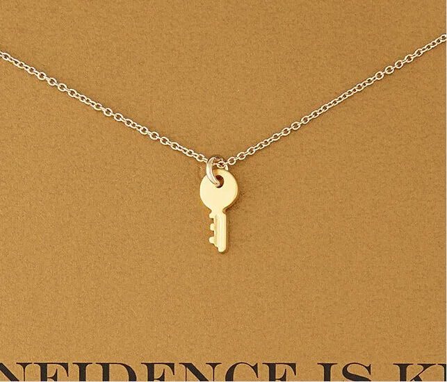 Collar de llave encantadora vintage dorado para mujer, mini collar de corazón de oro amarillo con clave, joyería, gran oferta