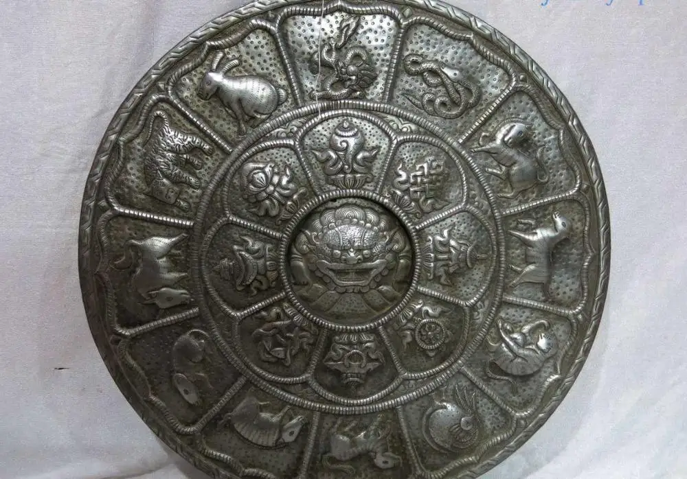 

Tibet old iron fine twelve Chinese zodiac signs eight treasures Tangka Statue