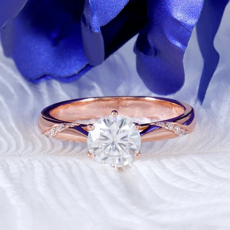 rose gold moissanite emgagement ring (4)