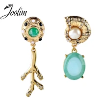 

2013 Cute Snail Branches Asymmetrical Stud Earring Design Earrings Free Shipping(Min $20 Can Mix)
