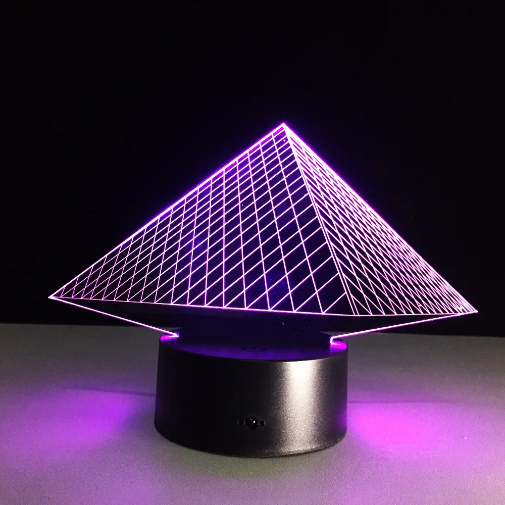 

Pyramid 3D Stereo Vision Lamp Acrylic 7 Colors Changing USB Bedroom Bedside Night light Creative vakantie Desk lamp deco maison