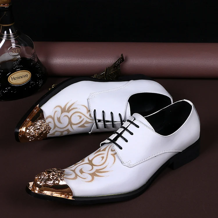 Модные мужские белые свадебные туфли из натуральной кожи с резным узором; мужские роскошные модельные туфли с острым носком; мужские вечерние туфли для отдыха