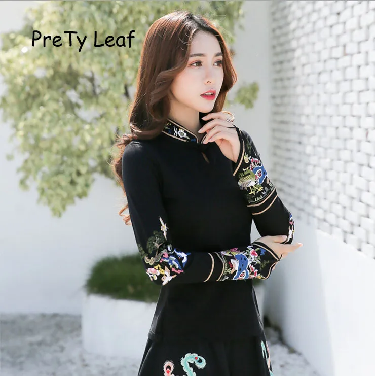 

2019 ethnic style embroidery long-sleeved t-shirt