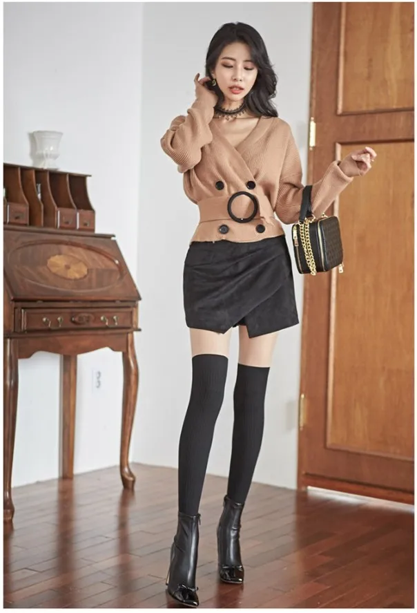 New High Quality Warm Cardigan Winter Women V Neck Double Breasted Short Sweaters Women Casual With Belt Knit Sweater DS50816