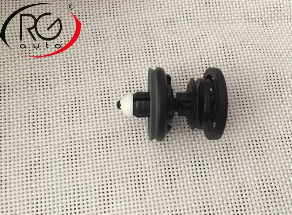 Car original door interior trim card clip 7L6868243 for A4LA7A8Q3Q7 Touareg new Polo