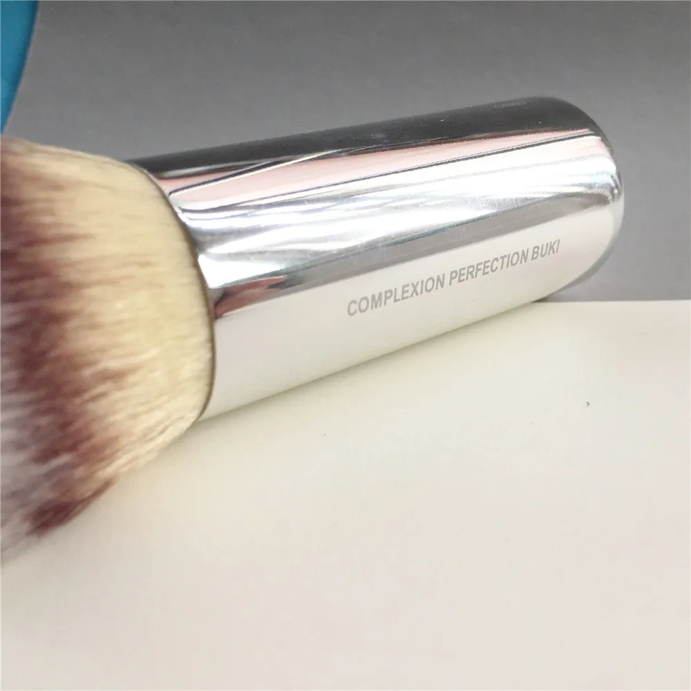 IT COSMETICS Complexion Perfection Buki Brush _ 6