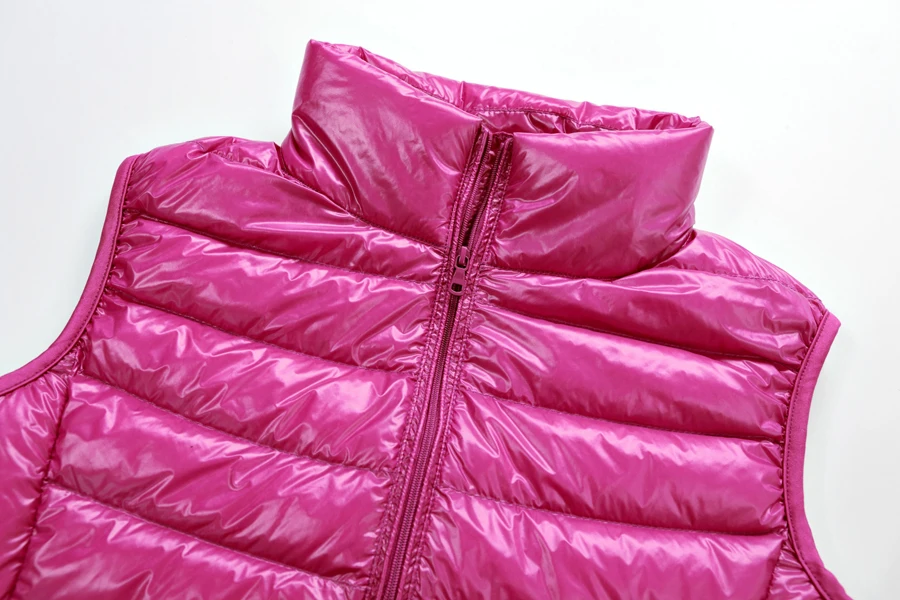 Autumn Winter Ultra Light Women Vest 90% Duck Down Thin Waistcoat Sleeveless Female Down Coats 2018 Fashion Casual UHLULC