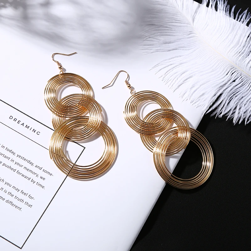 

Lady Temperament Long Dangle Earrings for Women Three Round Circle with Gold Metal Wrapped Around Drop Earrings Jewelry