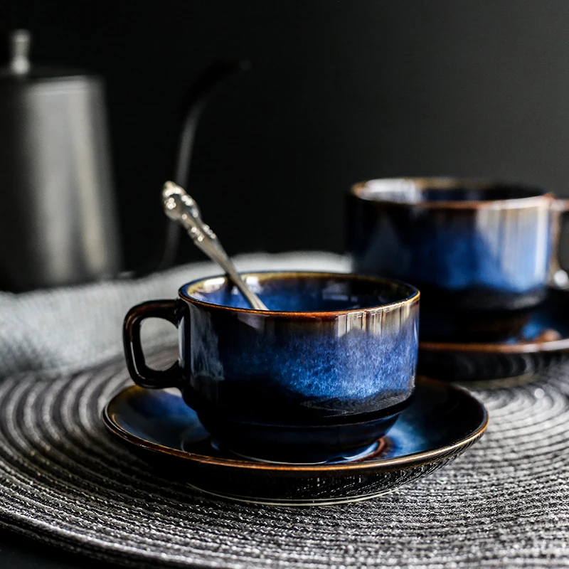 Керамическая кофейная чашка и блюдце, набор, креативная чашка для завтрака, послеобеденный чай, японский стиль, простая Ретро синяя кружка WF613331