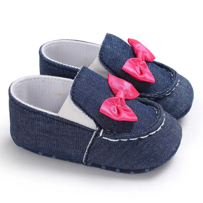 Для маленьких девочек детские туфли для принцессы малыша кроватка детская дети первые ходоки лук на мягкой подошве противоскользящие Джинсовая обувь FXD0 - Цвет: Синий