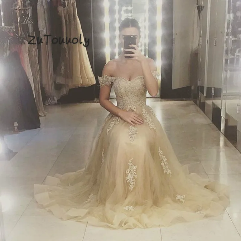 

Light Champagne A Line Off Shoulder Prom Dresses With Appliques Elegant Plus Size Formal Evening Dress 2019 Ladies Party Gowns