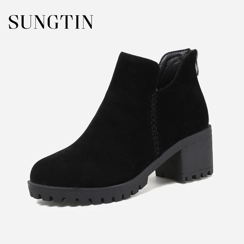 

Sungtin Women Plush Warm Winter Chelsea Boots Woman Solid Black Large Size High Heel Platform Ankle Boots Ladies Casual Booties