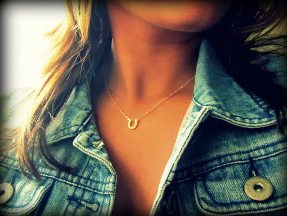 

Fashion U type horseshoe pendant charm necklace GOOD LUCK Jewelry women choker necklace