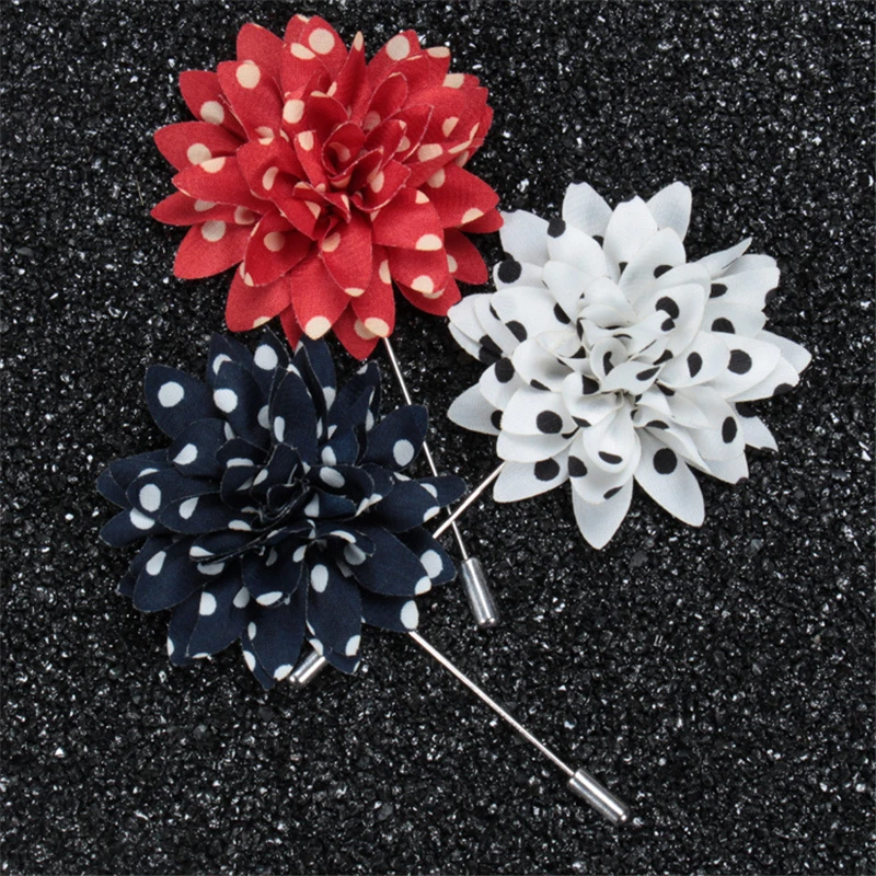 lapel pin men (2)
