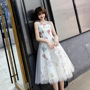

2019 New Women Elegant Lace Evening Dresses O-Neck A-Line Sleeveless White Casual Party Dress LF448