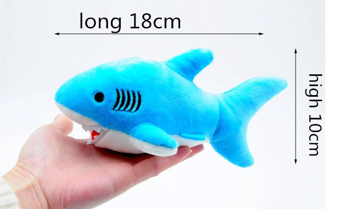 Маленькая акула плюшевые брелок творческий мультфильм животных Ocean Серии Висит Талисманы мини мягкую игрушку брелки подарок 2 шт./лот - Цвет: blue  long 18cm