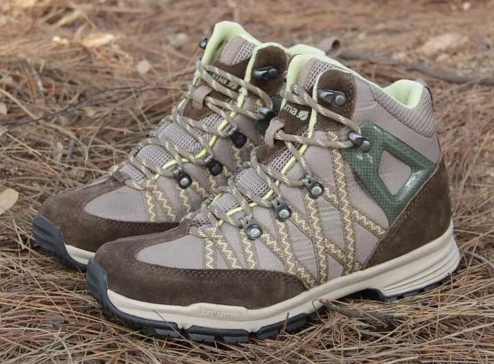 womens waterproof shoes for travel