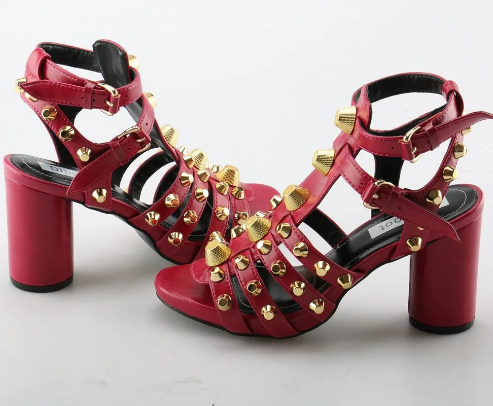 Dipsloot 2018 Chaussures Sexy Boucle Rome rouge Style Chunky Toe Métal Peep Sangle Robe Talons Noir Partie D'été Sandales Femme Embelli qTTgxrd