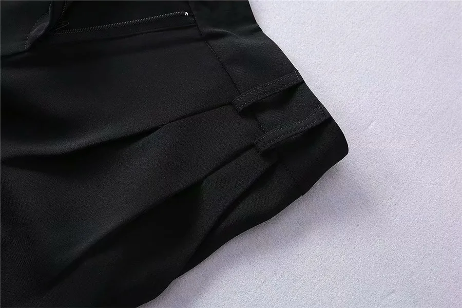 10862992095_368096545