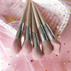 Pinceaux de maquillage, sculptant, bronzant, surligneur, mélange d'ombre, blush, à la mode ► Photo 1/6