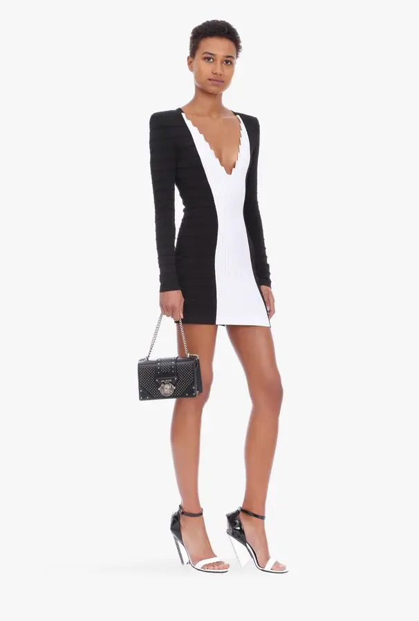 

2019 Europe and the United States spring and summer new black and white color matching V-neck long sleeved women's Dress + suit