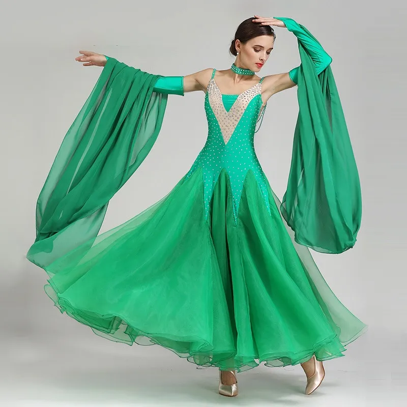 Rhinestone Elegant Long Yarn Red Ballroom Dance Competition Dresses Standard Ballroom Dress Fringe Waltz Dance Costumes