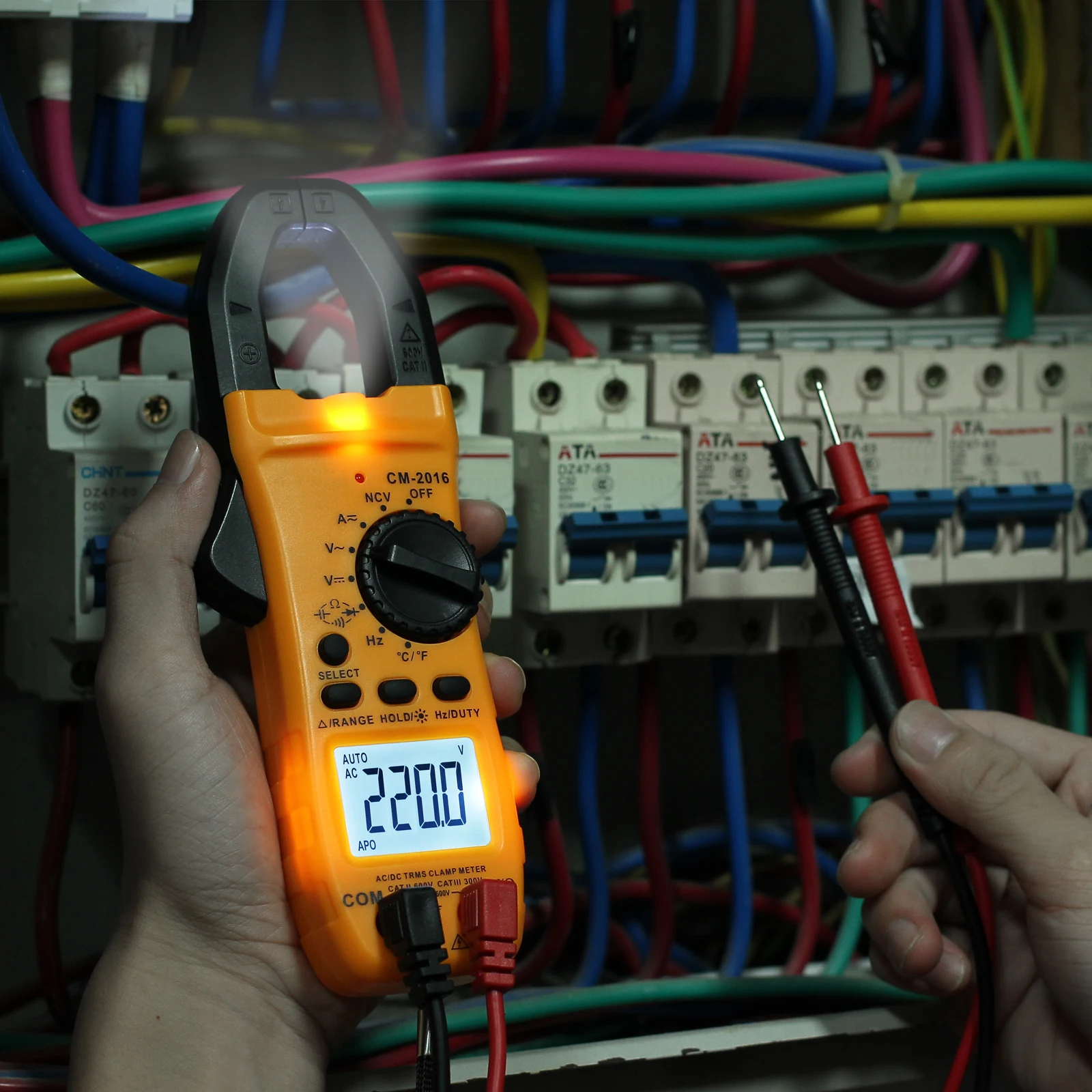 Neoteck Цифровые токоизмерительные клещи TRMS 6000 отсчетов 600A постоянного тока в