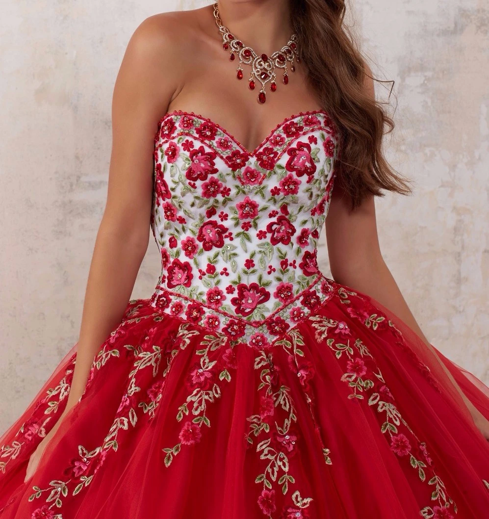 Embroidery Red Quinceanera Dresses Beadings Crystal Tulle Dresses 15 year old Debutante Sweetheart neck Vestidos De 15 Anos