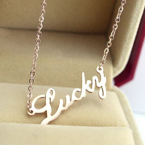 кулон слово. кулон текст. подвеска слово love. цепочка с именем. кулон текст.