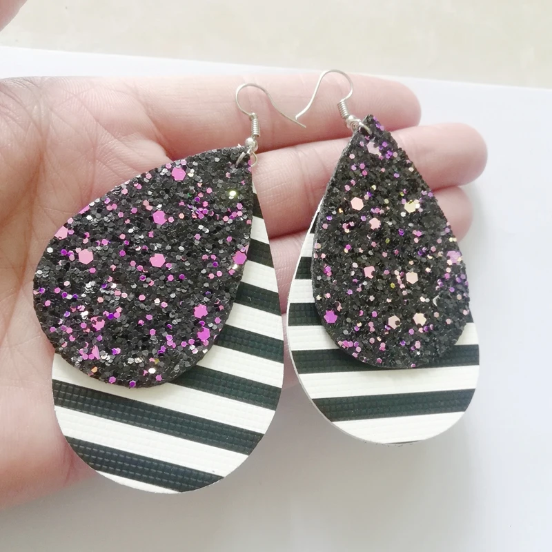 

2019 New Trendy Leather Earrings Leaf Korean Earrings Two Layers Pu Earrings Glitter Stripe Teardrop Drop Earrings Stock