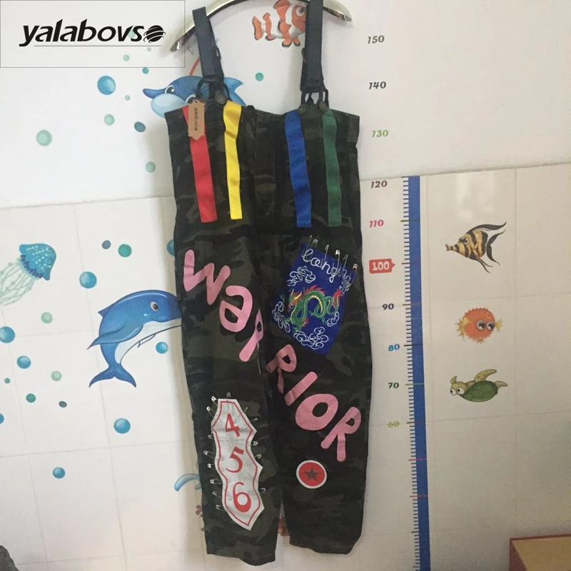 Yalabovso Весна и осень новые уличные ветрозащитные камуфляжные джинсовые штаны студенческий свободный стиль с кисточками джинсовый комбинезон A71-17-056Z20