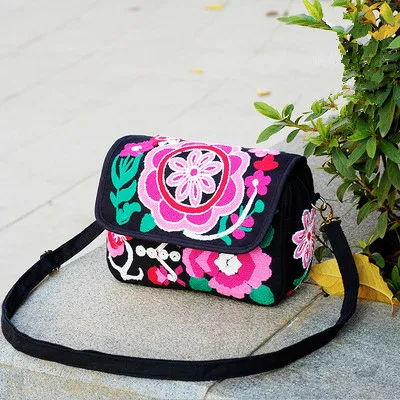 

Fashion National Embroidered Women Shopping Handbag!New Nice Floral embroidery Lady shoulder&Crossbody bag All-match Cover bags