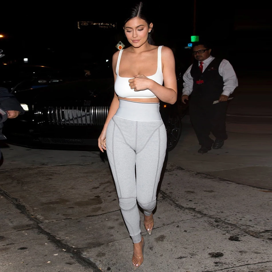 

2019 Summer New Women's Fitness 2 Piece Two-piece Fashion Elastic Waist Short Jacket Pants Set Wholesale