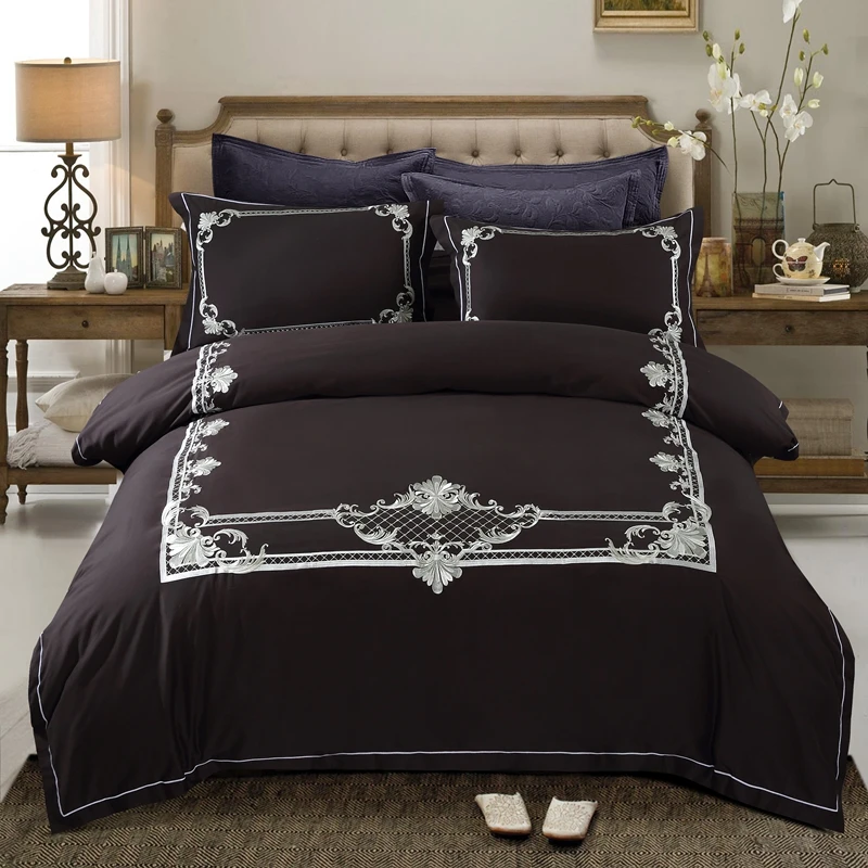 2017 New 4 Pieces Embroidery Luxury Bedding Set King Size Queen Black