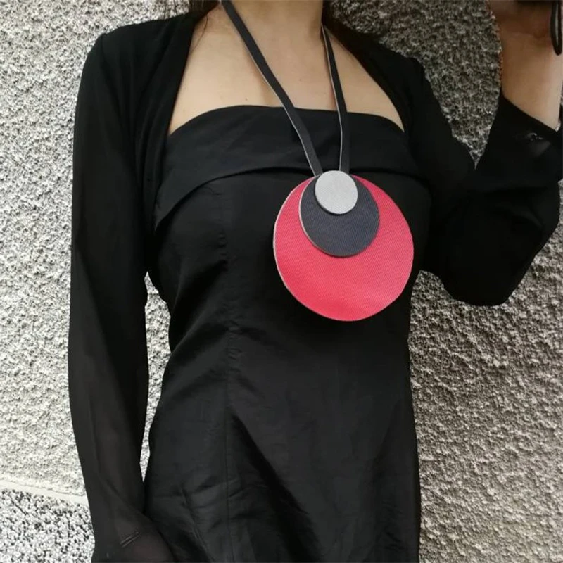 

YD&YDBZ New Three Color Big Round Pendant Necklace For Women Long Necklace Choker Street Punk Jewelry Hadnmade Leather Necklaces