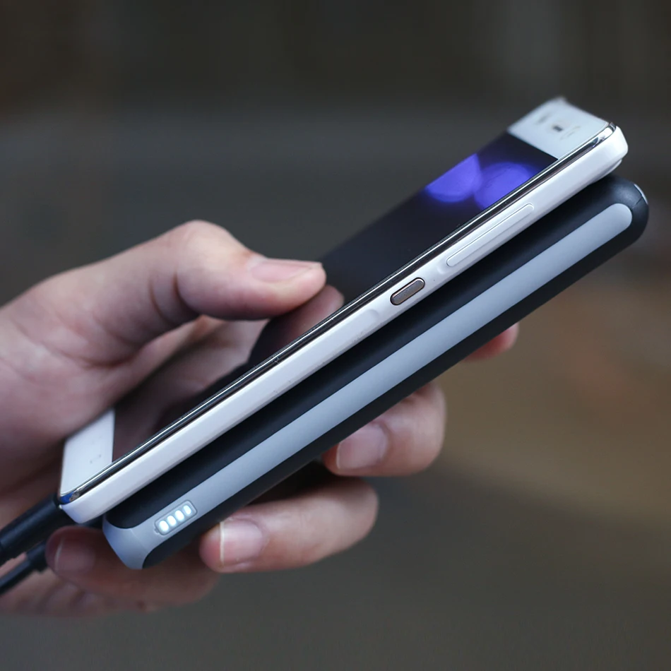 Новое поступление портативное зарядное устройство литий-полимерный внешний аккумулятор для телефона с двумя USB и фонариком ультратонкий для iPhone X Xs Xr Xs max