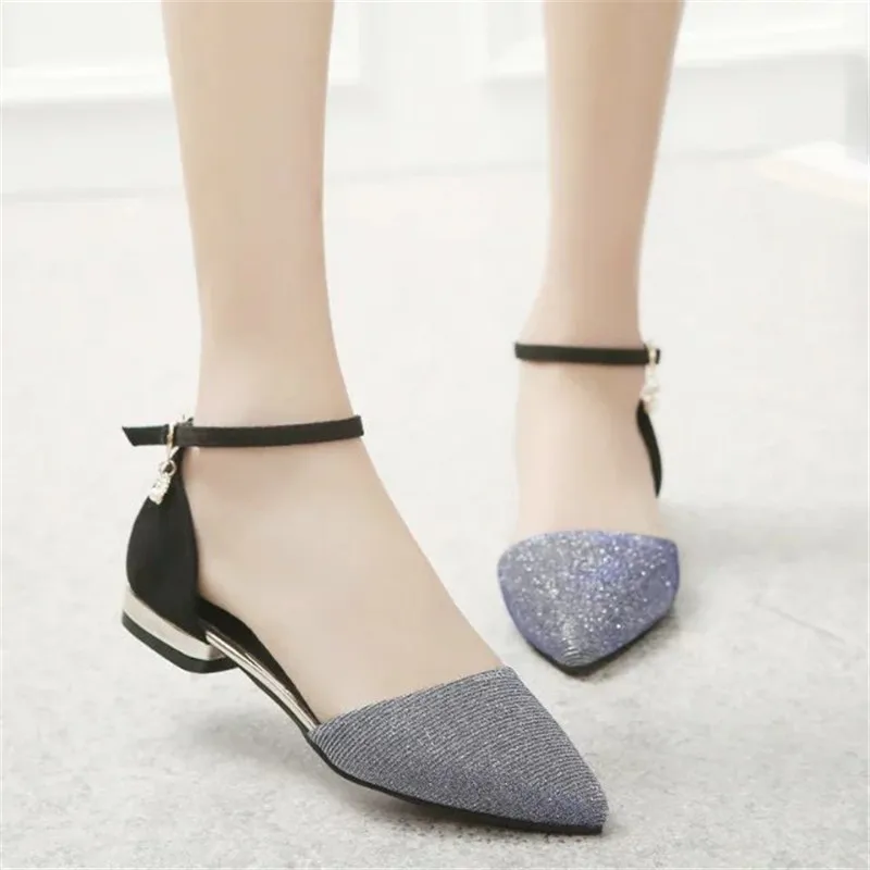 

2018 summer new Korean flat shoes with the word buckle with a toe tip flat with diamond shoes