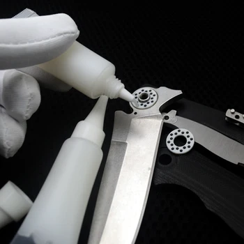 

10g Folding knife bearing opening and closing lubricant Oil