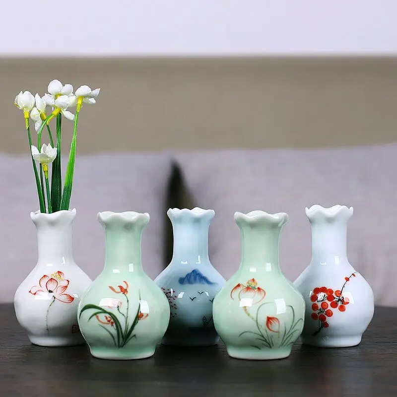 

9*5.5CM Chinese classical hand-painted ceramic Small Vase Creative celadon Classical Home decoration