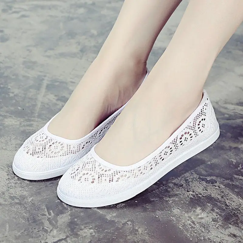 

2019 new Nurse shoes white flat bottom flats shoes female summer hollow breathable white shoes women flat casual sneakers
