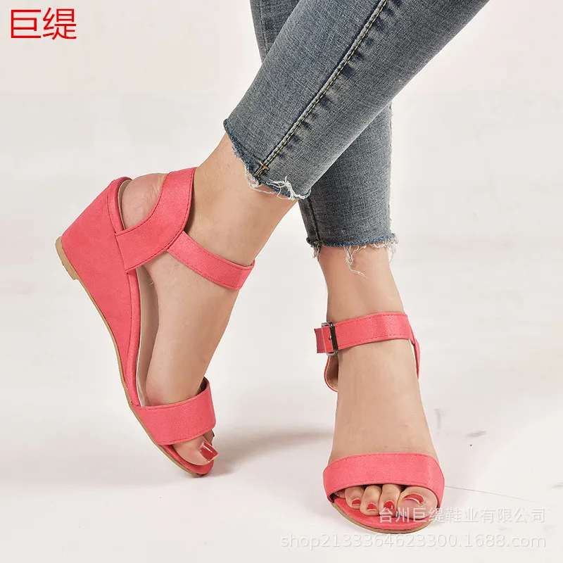 Ladies Slip-on Flat Sandals Women Sandalias Women Sandals Summer Female Shoes Cross Strap Wedge Comfortable Sandals