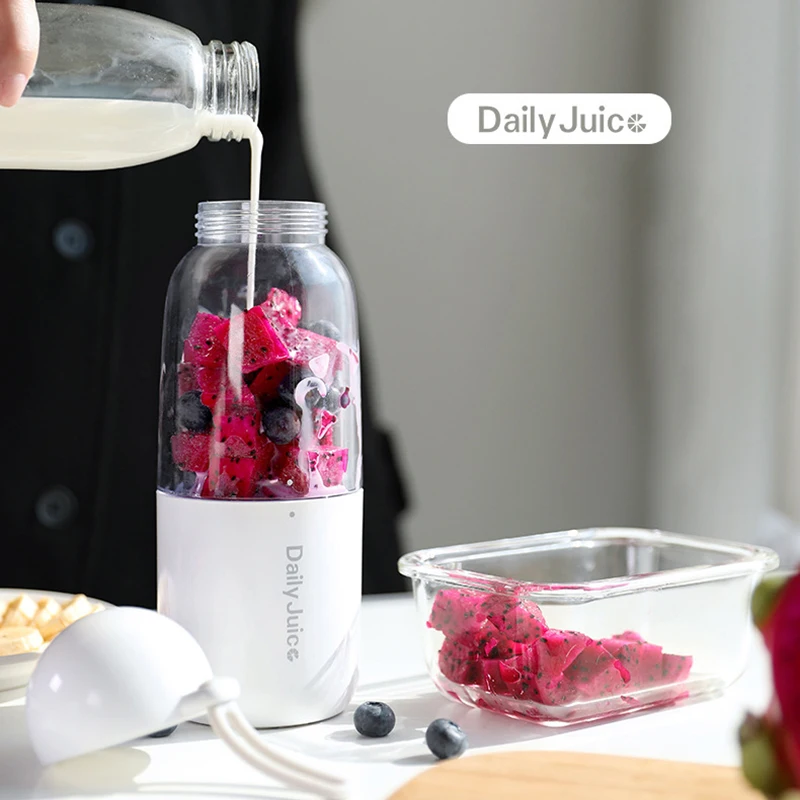 

USB Charging Juice Cup Electric Juicer Mini Portable Fruit Blender Milkshake Cup Creative Mixing Cup Extractor Food Mixer