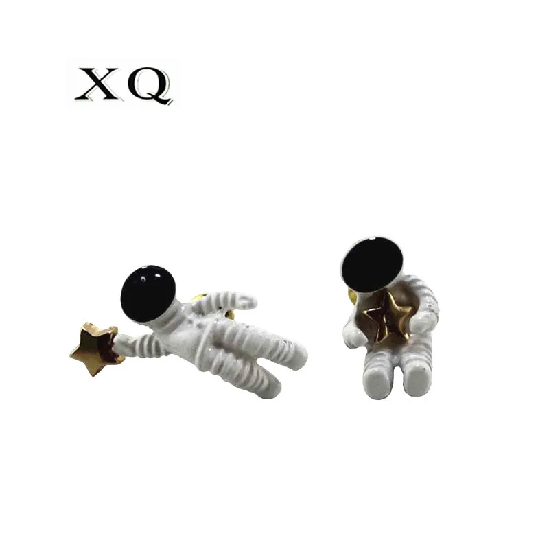9 (4)