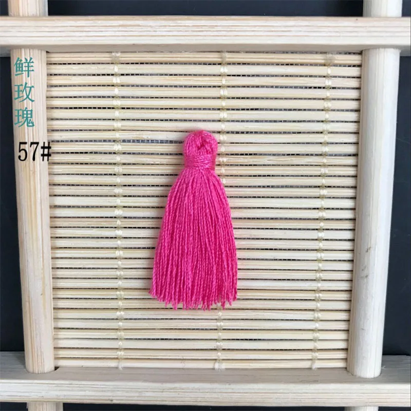 100PCS 3CM Mini Cotton Thread Fabric Tassel DIY Pendant Jewelry Key Making Fringe Trim Craft Tassels Sewing Accessories - Цвет: 57