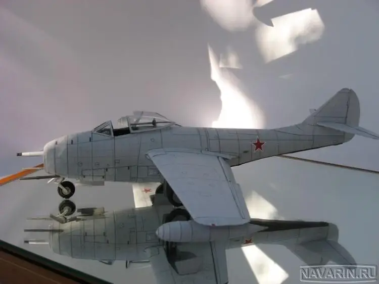 3-D Бумажная модель Сделай Сам истребителя mig-9 в бывшем Советском Союзе