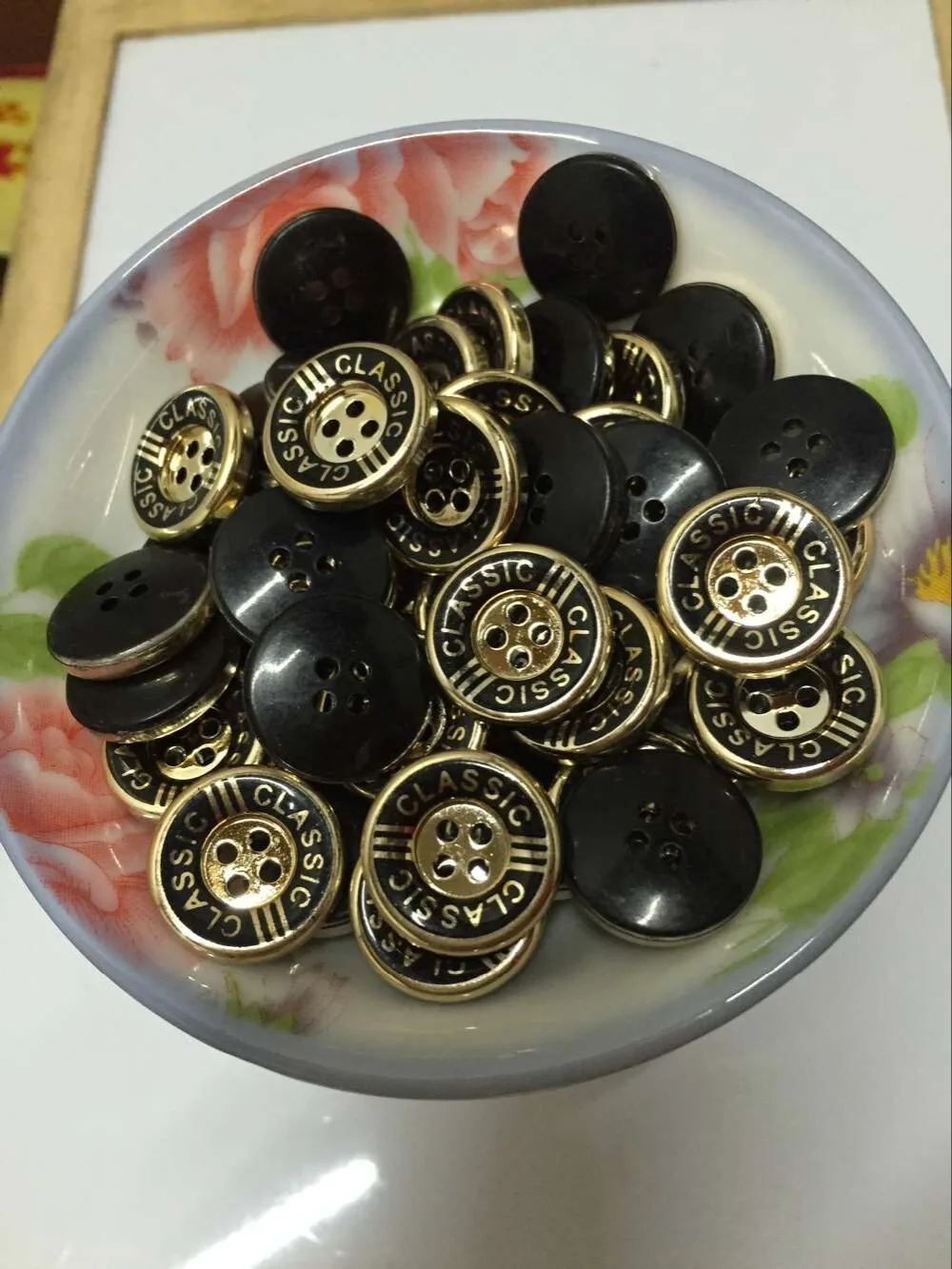 430pcs/lot 17mm Classic Sewing Buttons Plastic Resin Shirt Apparell