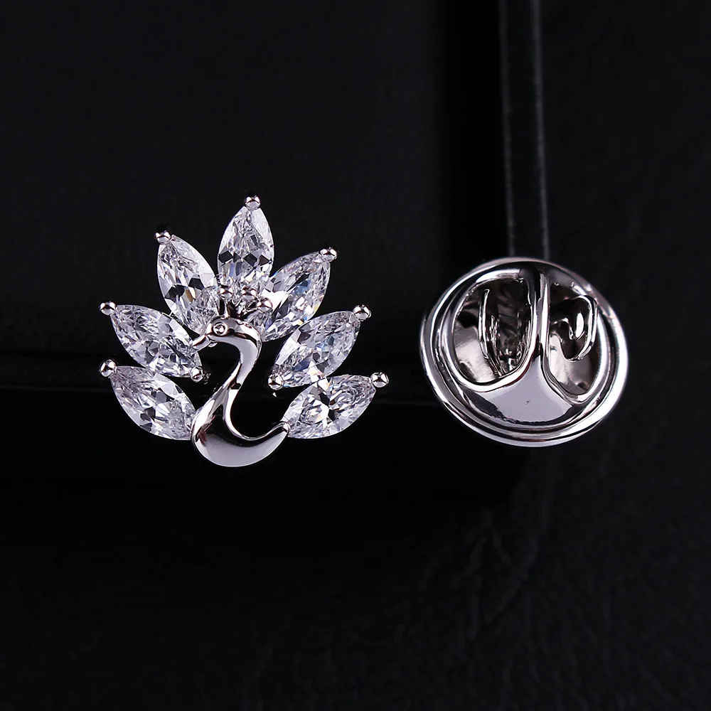 

Young Tulip Cubic Zirconia Peacock Collar Pins Unisex Women And Men Brooch Copper Material Wedding Suit Accessories Hgih Quality