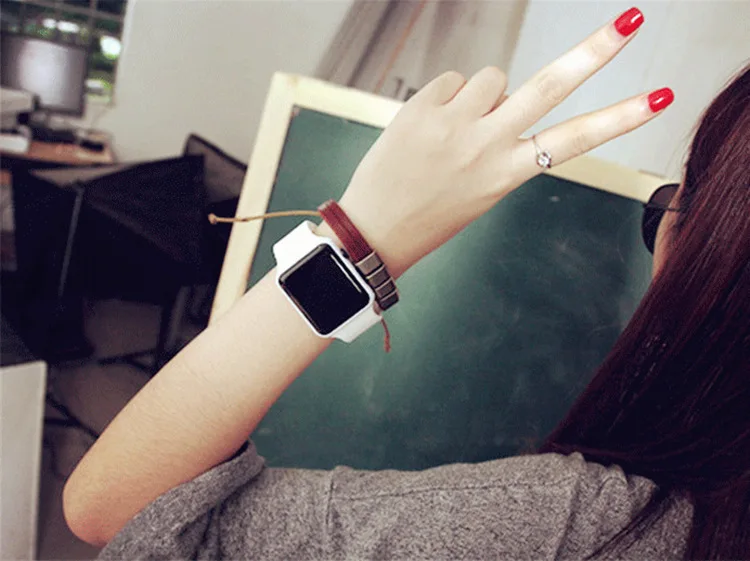 3118678515_1297358332