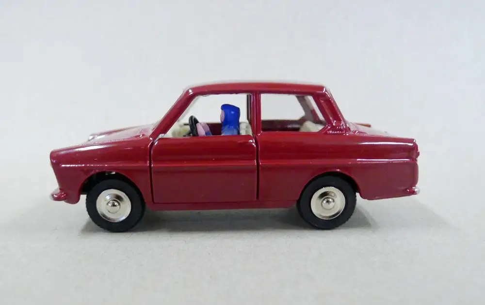 Автомобиль подлитый под давлением Atlas Dinky Toys 1428 PEUGEOT 304 Седан + 508 DAF 850 седан