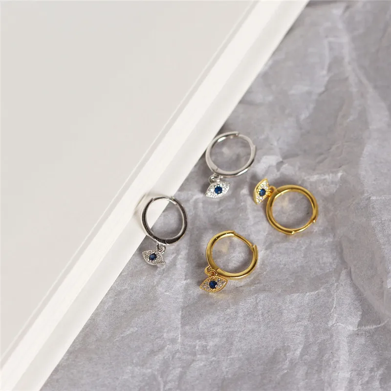 10929555965_1845328372